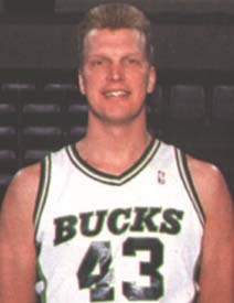 Jack Sikma with the milwaukee bucks #43