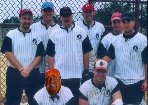 Full Moon Softball team with The Hulkster